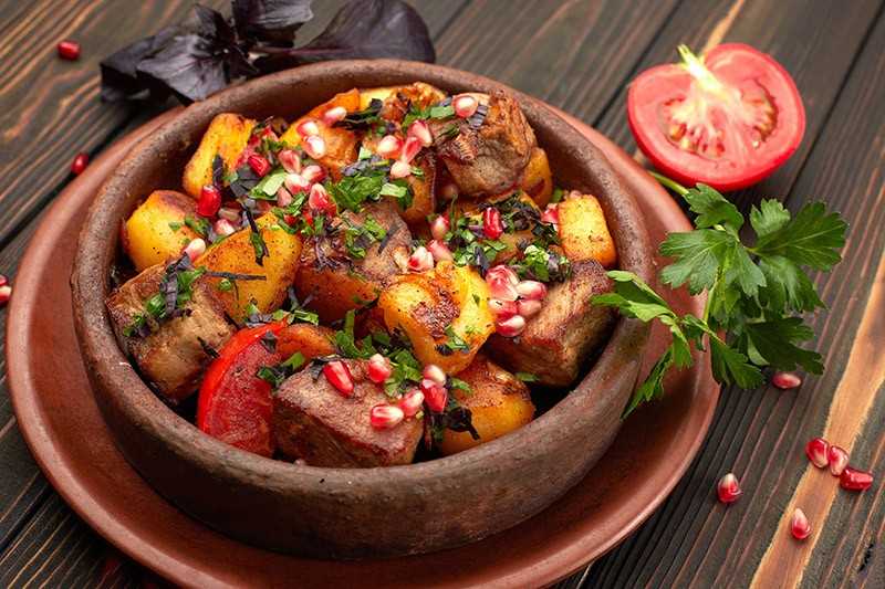 Как вкусно потушить говядину с черносливом, овощами или картофелем - пошаговые рецепты с фото