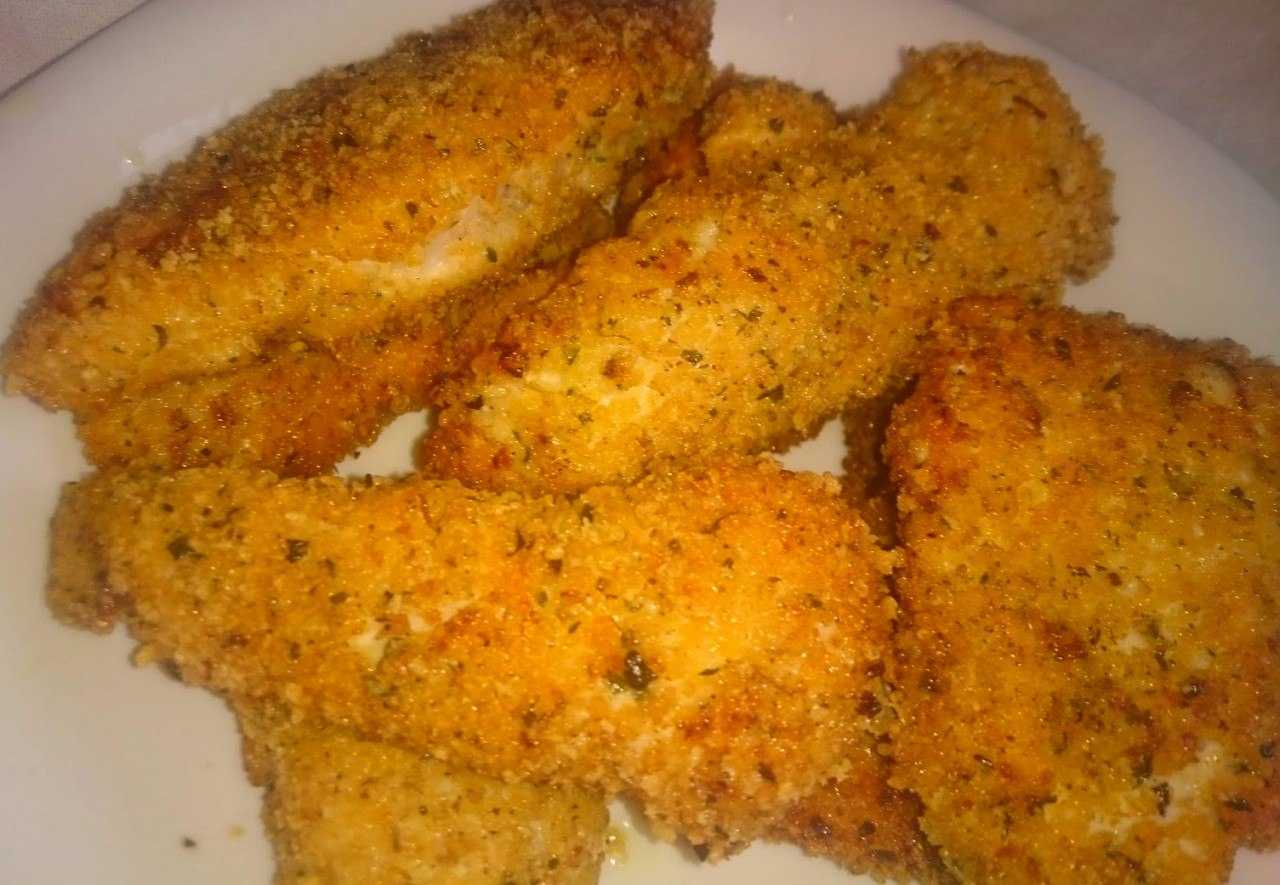 8 вкусных рецептов, как приготовить отбивные из куриного филе на сковороде и в духовке