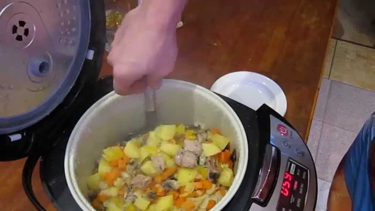 Капуста с картошкой и мясом в мультиварке: рецепт с фото