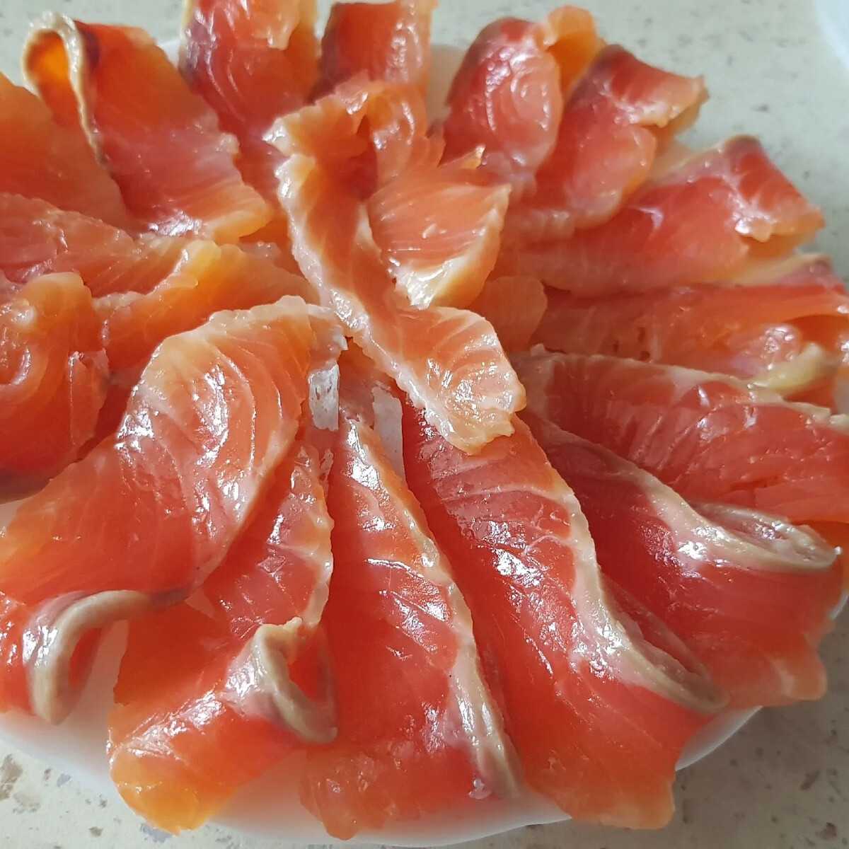 Бутерброды с красной рыбой: 11 вкусных и простых рецептов на праздничный стол