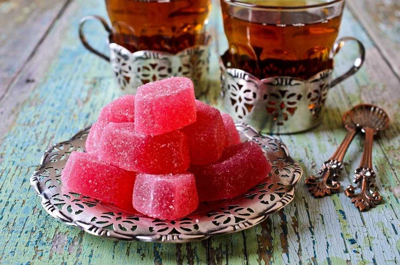 Обжигает сладостью. Мармелад на агар агаре. Чай со сладостями. Чай с мармеладками. Красивые сладости.