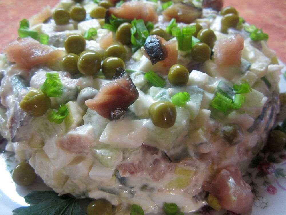 Салат оливье классический — 14 простых и вкусных рецептов на праздничный стол