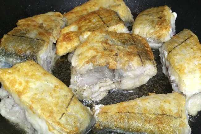 Как приготовить запеченную рыбу с овощами в духовке по рецепту с фото