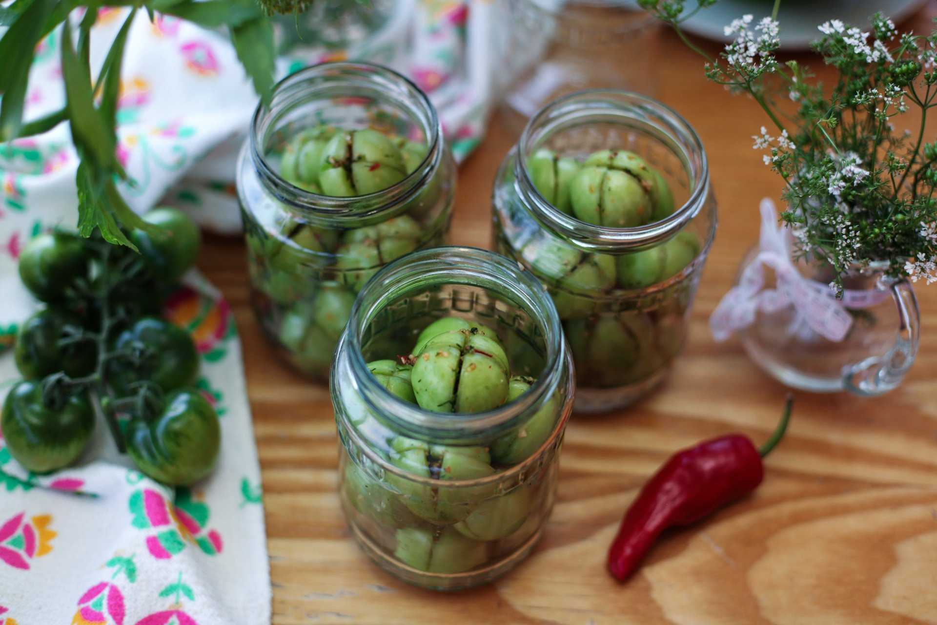 Вкусные квашеные зеленые помидоры: рецепты приготовления