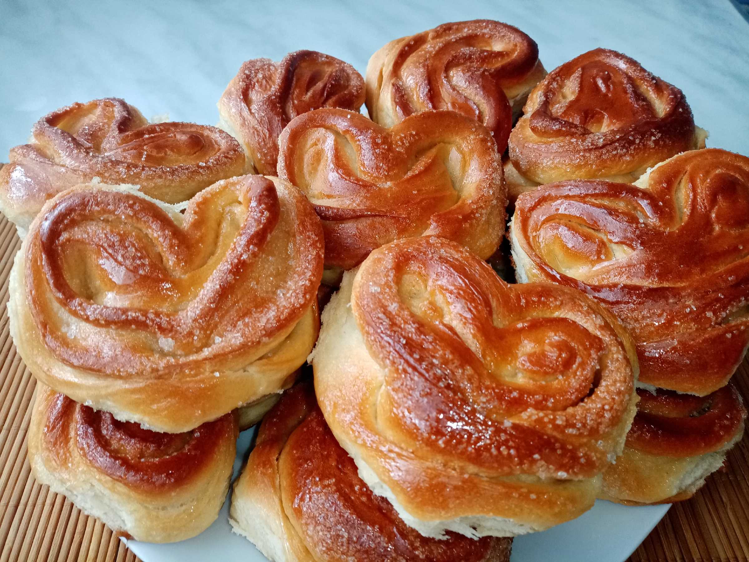 Булочки с сахаром – 7 рецептов, как испечь вкусные домашние булочки