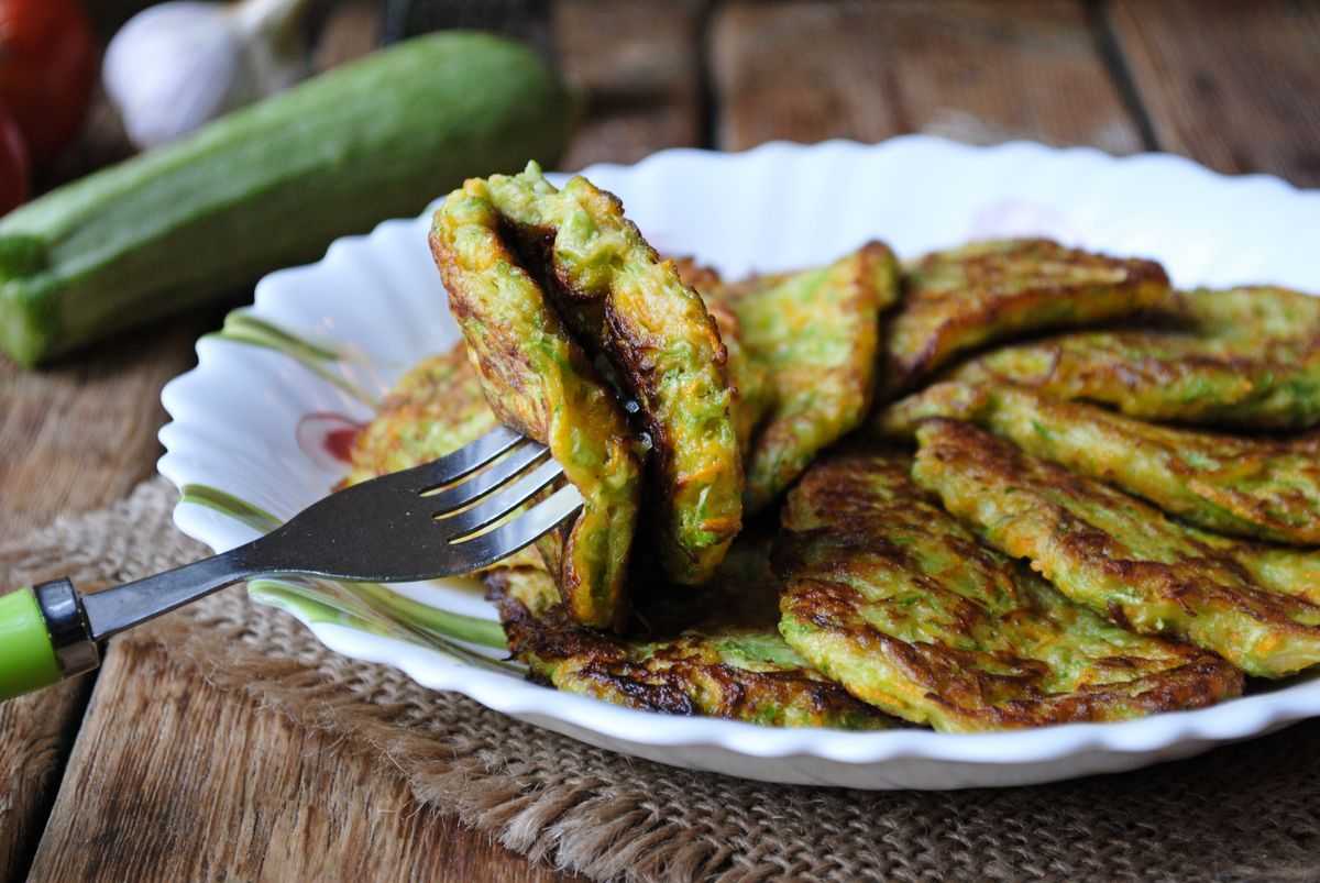 Оладьи из кабачков — быстро и вкусно! самые вкусные и простые рецепты кабачковых оладий