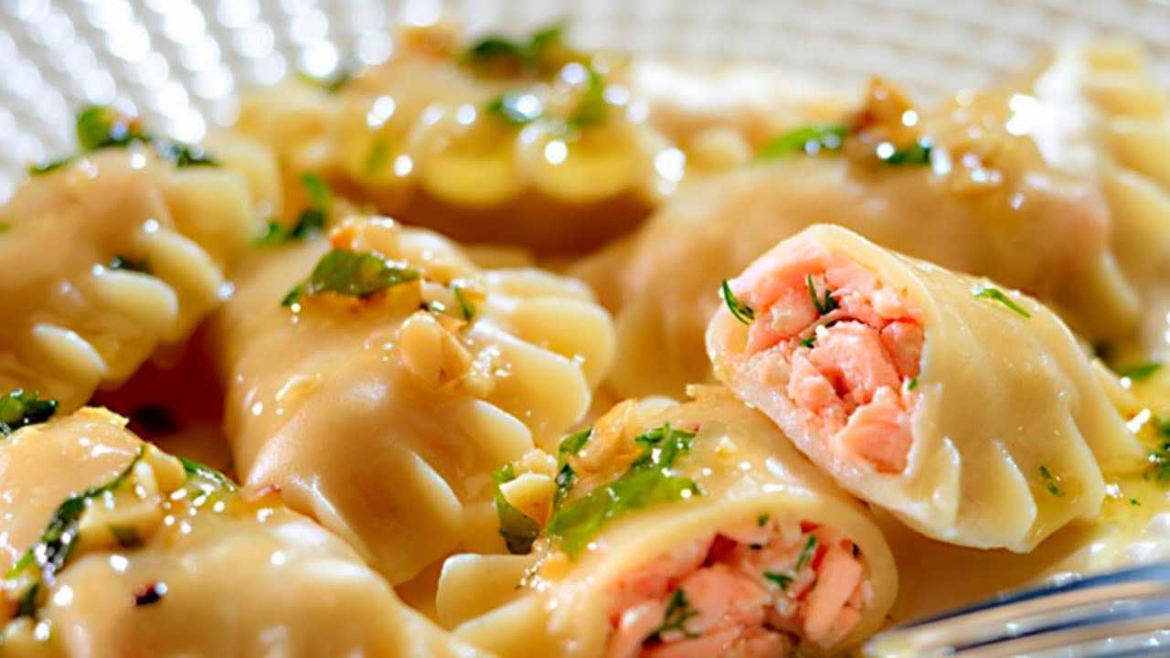 Пельмени с рыбой: 6 экзотических рецептов