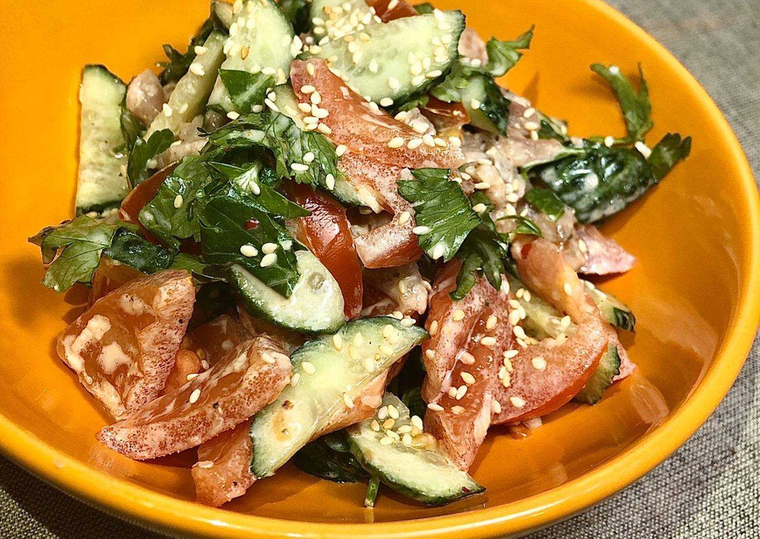 Рыбные салаты - 20 простых и вкусных рецептов на каждый день