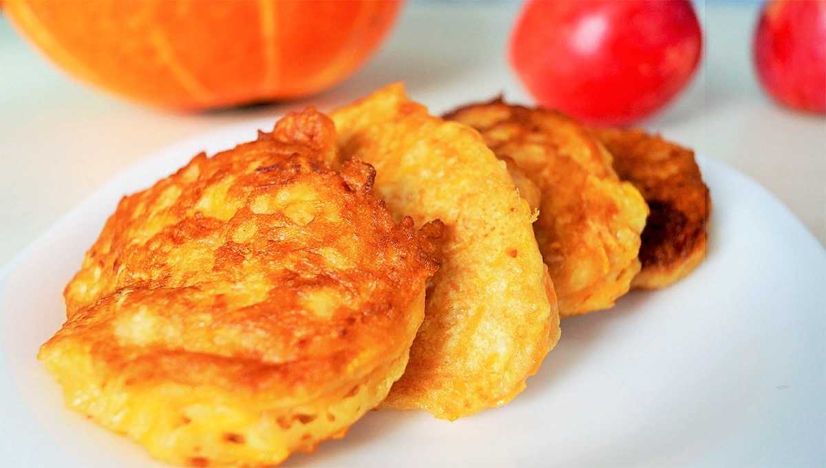 Оладьи из тыквы: 8 самых вкусных и любопытных рецептов
