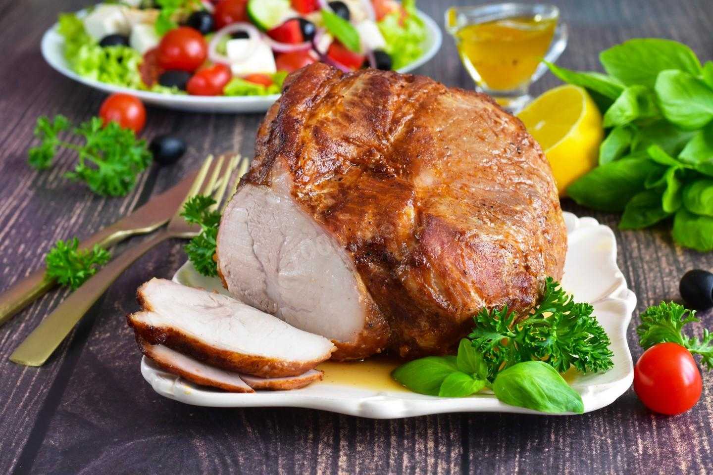 Мясо в духовке: варианты приготовления, оригинальные рецепты