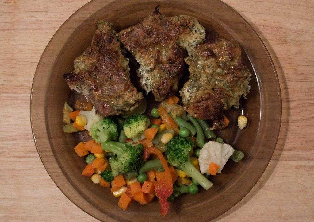 Говядина тушеная с овощами - рецепт говядины с овощами в сковороде с фото пошагово