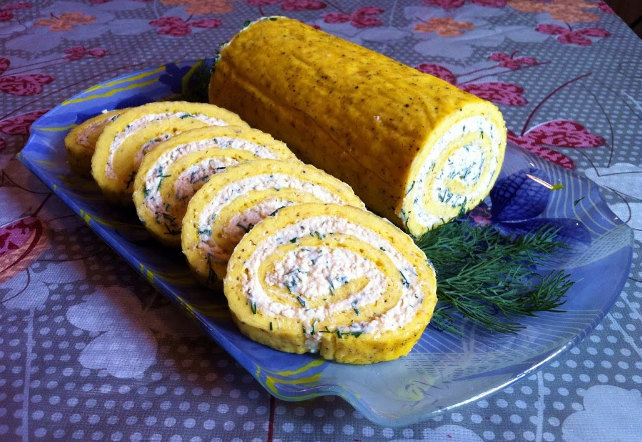 Рулеты из яичного омлета: вкусный завтрак и красивая закуска (фото + видео)