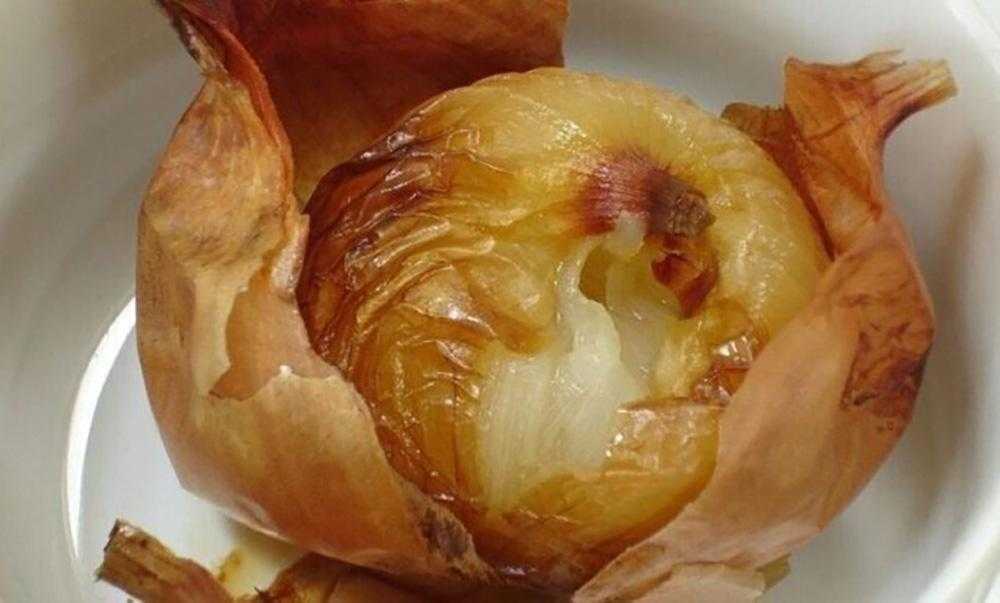 Картофель, запеченный с луком, – рецепт приготовления в духовке