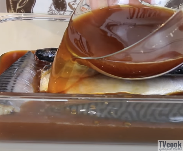Как приготовить скумбрию соленую в чайной заварке