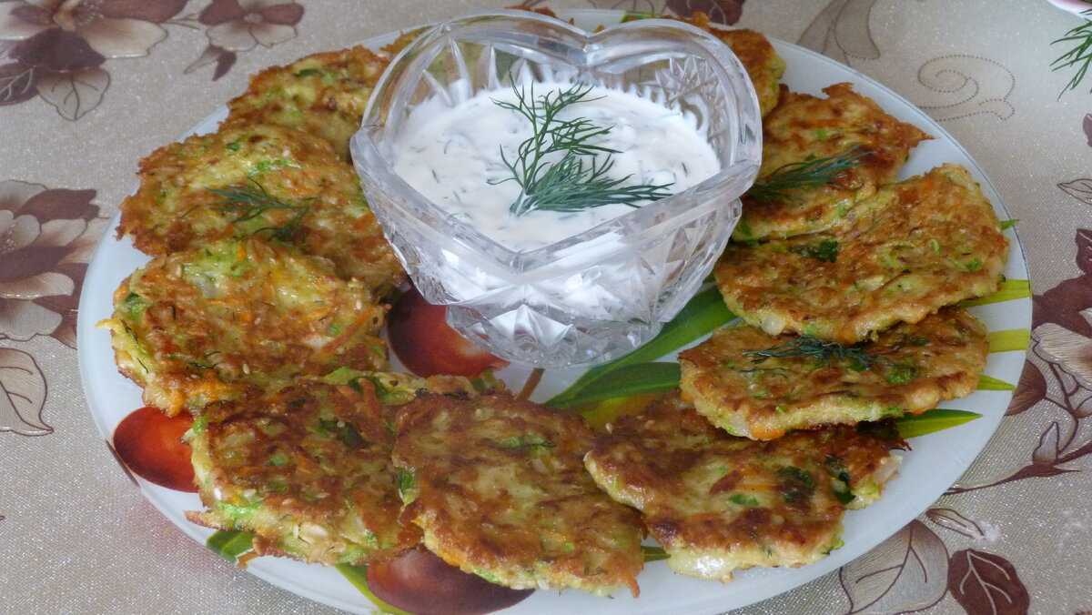 Оладьи из кабачков — 11 самых вкусных рецептов