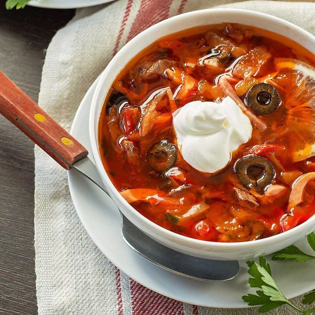 Солянка сборная мясная — классические рецепты