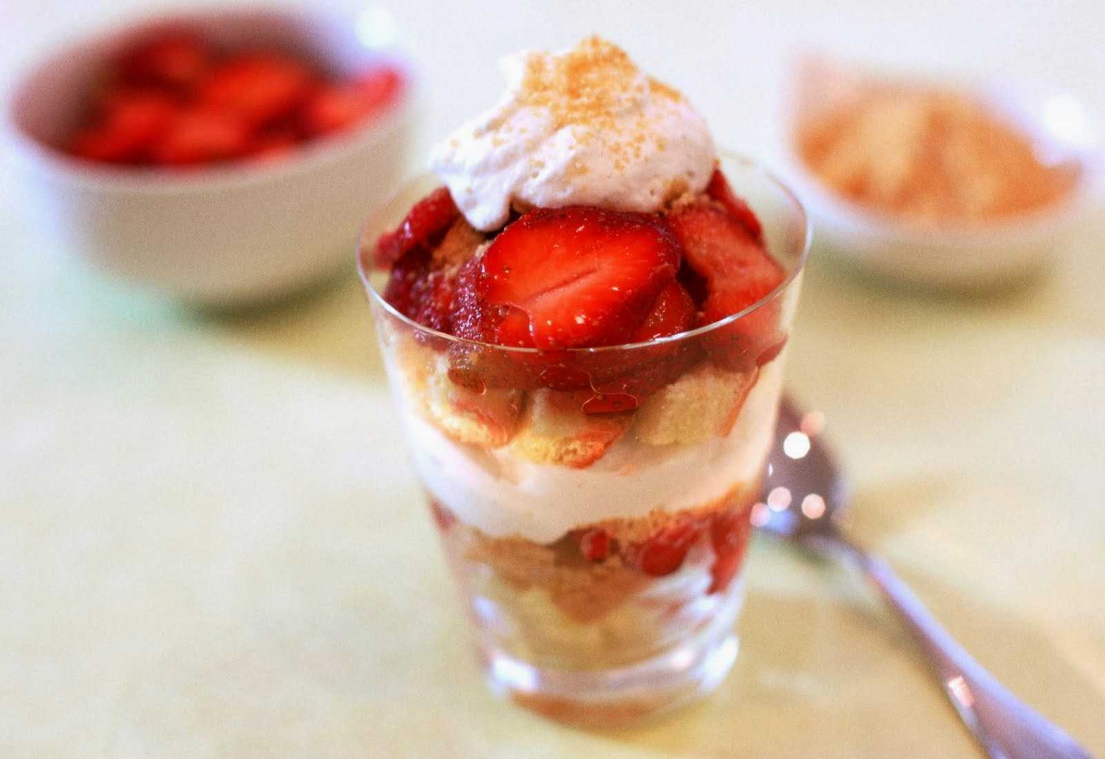 Трайфлы в стаканчиках — 10 пошаговых рецептов простого и вкусного десерта