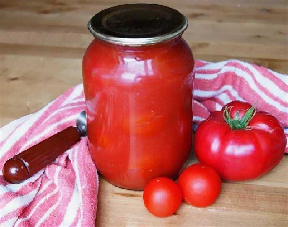 Сделать томатный сок из домашних помидор. Помидоры в томатном соке на зиму. Томатный сок на зиму в домашних. Томатный сок домашний. Домашний сок из помидор.