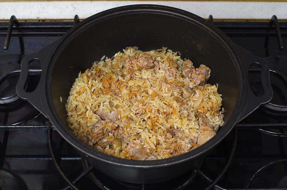 Плов с курицей — 6 пошаговых рецептов с фото
