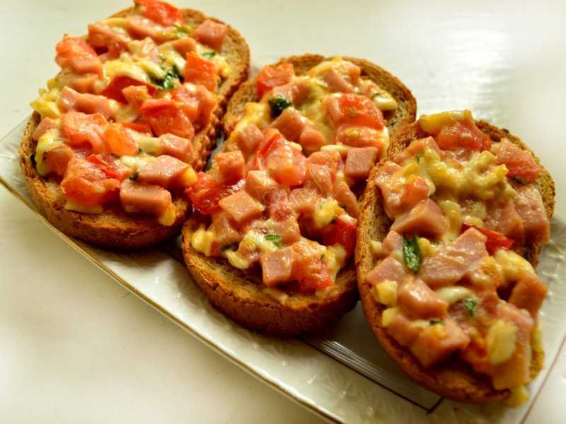 Бутерброды с баклажанами, помидорами и чесноком – 3 вкусных рецепта закуски из баклажанов