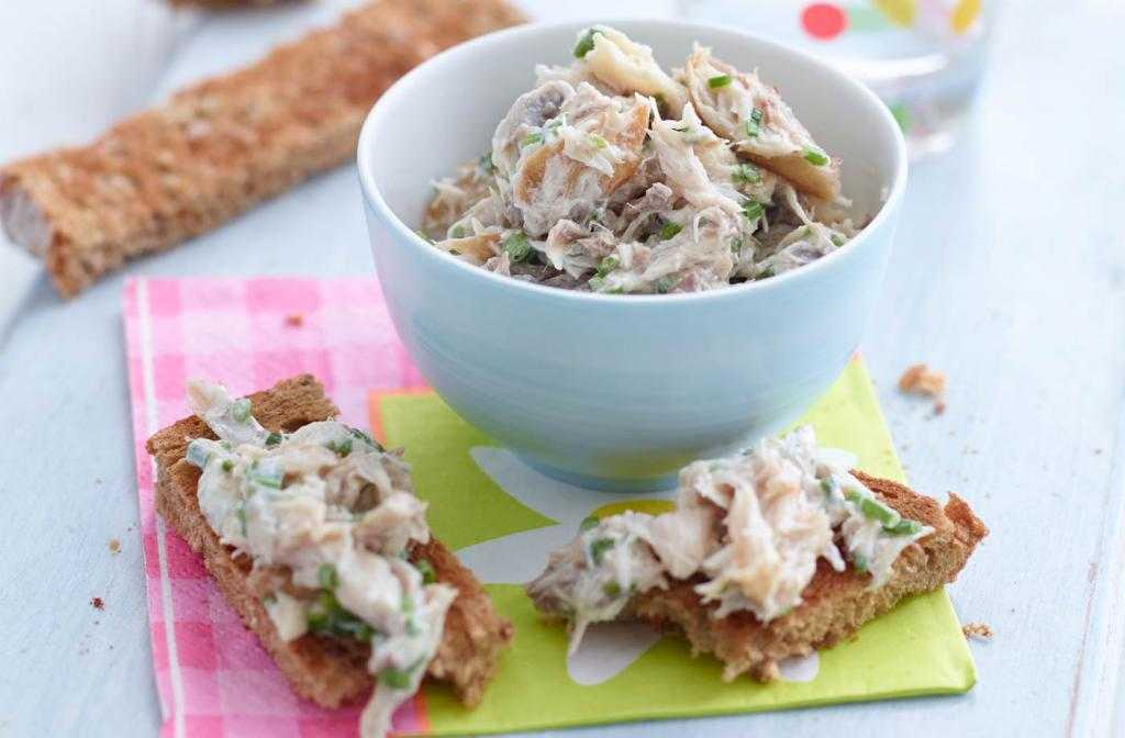 4 обалденно вкусных салатов из скумбрии | здоровое питание
