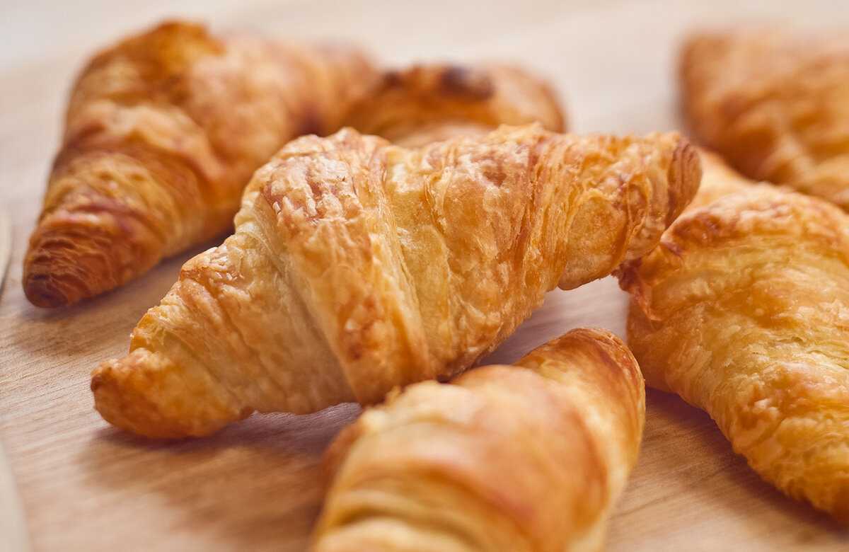 8 изумительно вкусных рецептов круассанов из слоеного теста