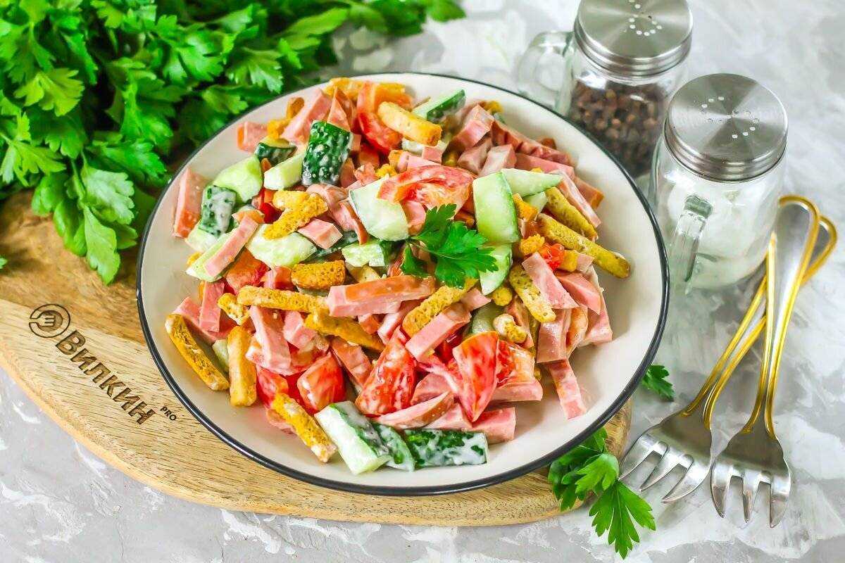Салаты с колбасой: топ 18 простых и вкусных рецептов