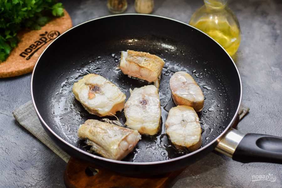 Минтай в духовке - 6 самых вкусных рецептов