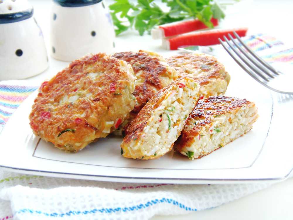 Котлеты из крабовых палочек: 9 очень вкусных рецептов с фото