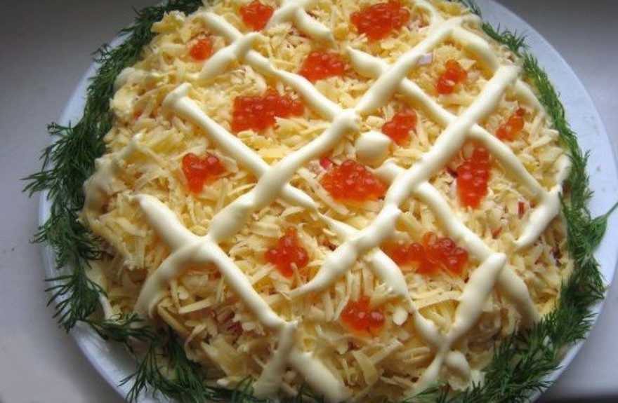 Салат царский - как приготовить с морепродуктами и красной икрой по рецептам с фото