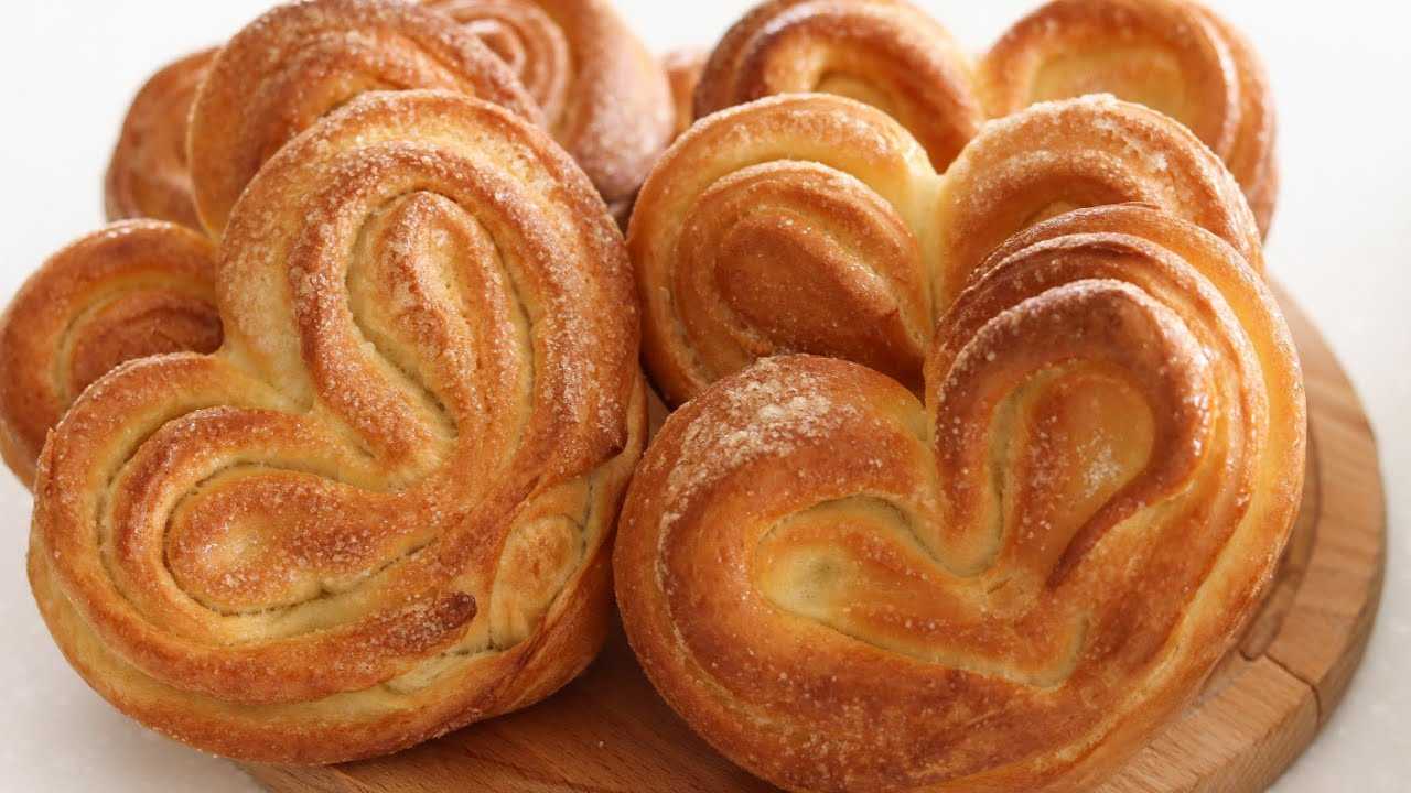 Булочки с сахаром из дрожжевого теста: 7 рецептов и как завернуть сахарные булочки красиво