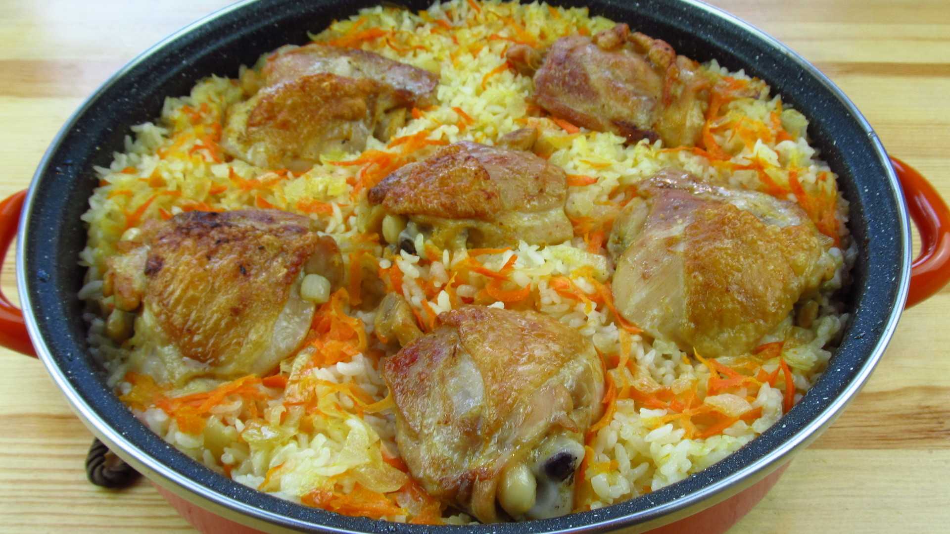 Если приготовить рис с овощами и курицей в духовке, то получится настоящее испанское блюдо с отменным вкусом Рецепт простой и быстрый