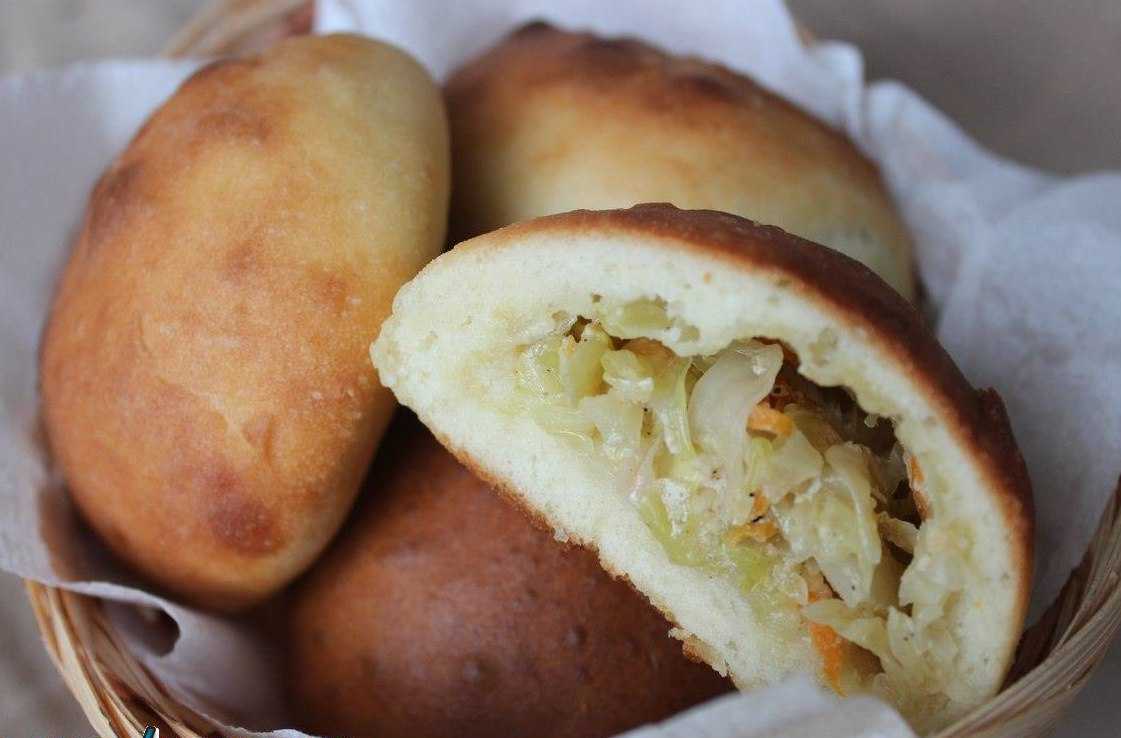 Пирожки с капустой в духовке – 7 пошаговых рецептов пирожков на дрожжах