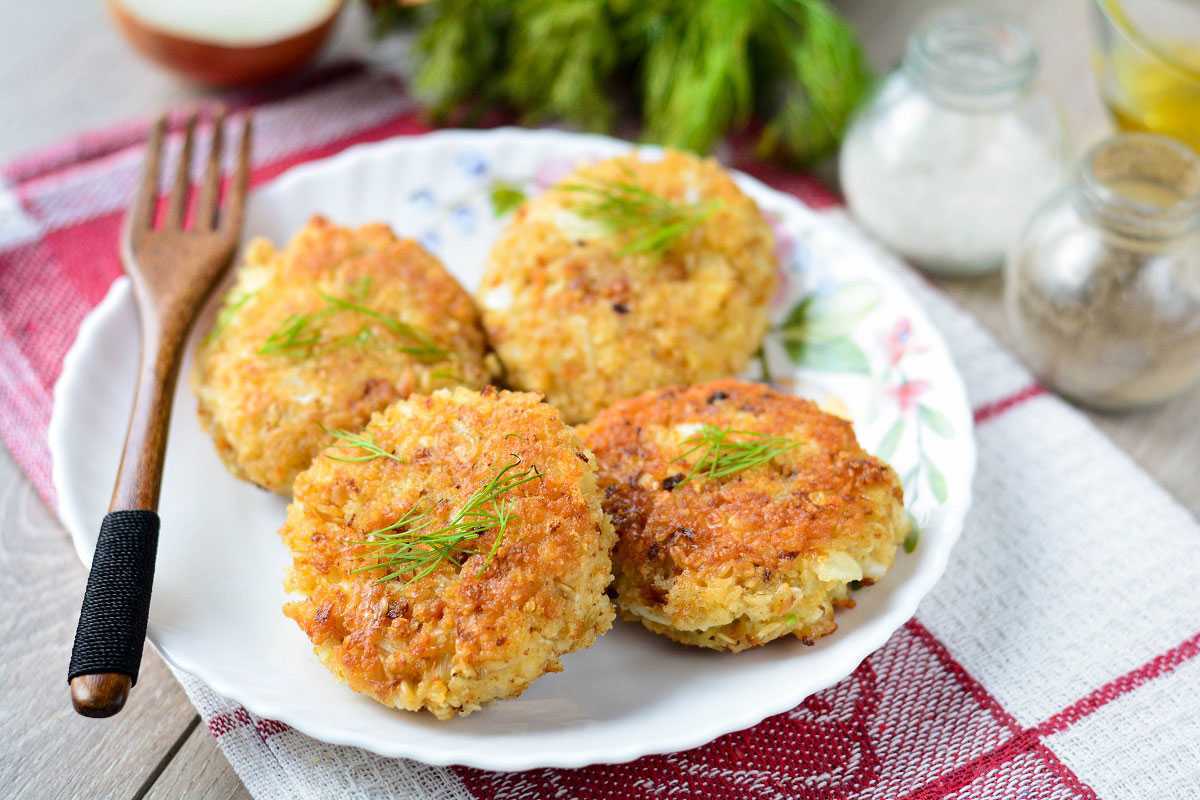 Рыбные котлеты из минтая – очень простые и вкусные рецепты