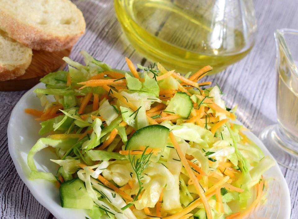 Салаты из свежей капусты — 10 очень вкусных рецептов приготовления