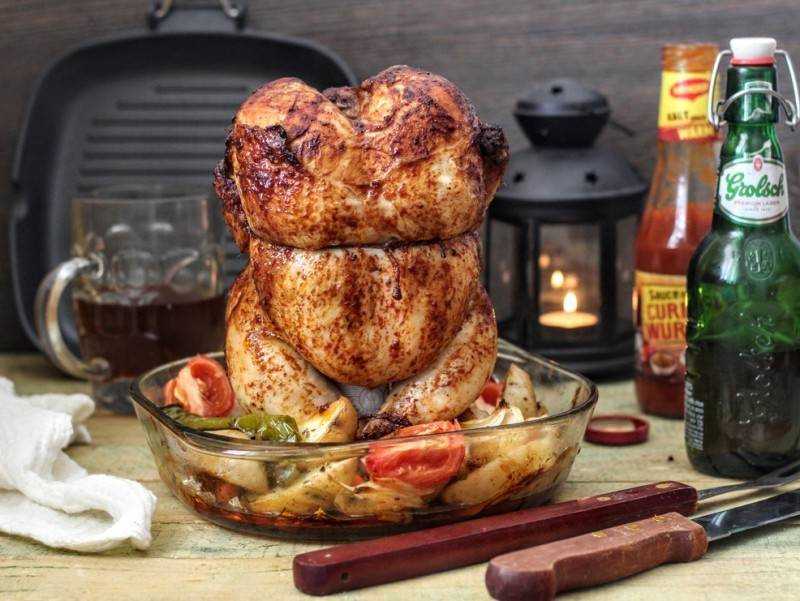 Курица запеченная в духовке на стакане с пивом - рецепт пошаговый с фото