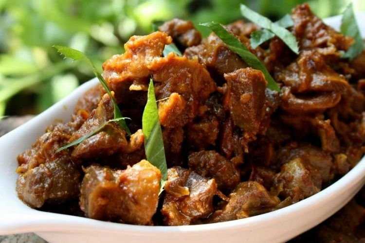 Куриные желудки с луком на сковороде | пошаговые рецепты
