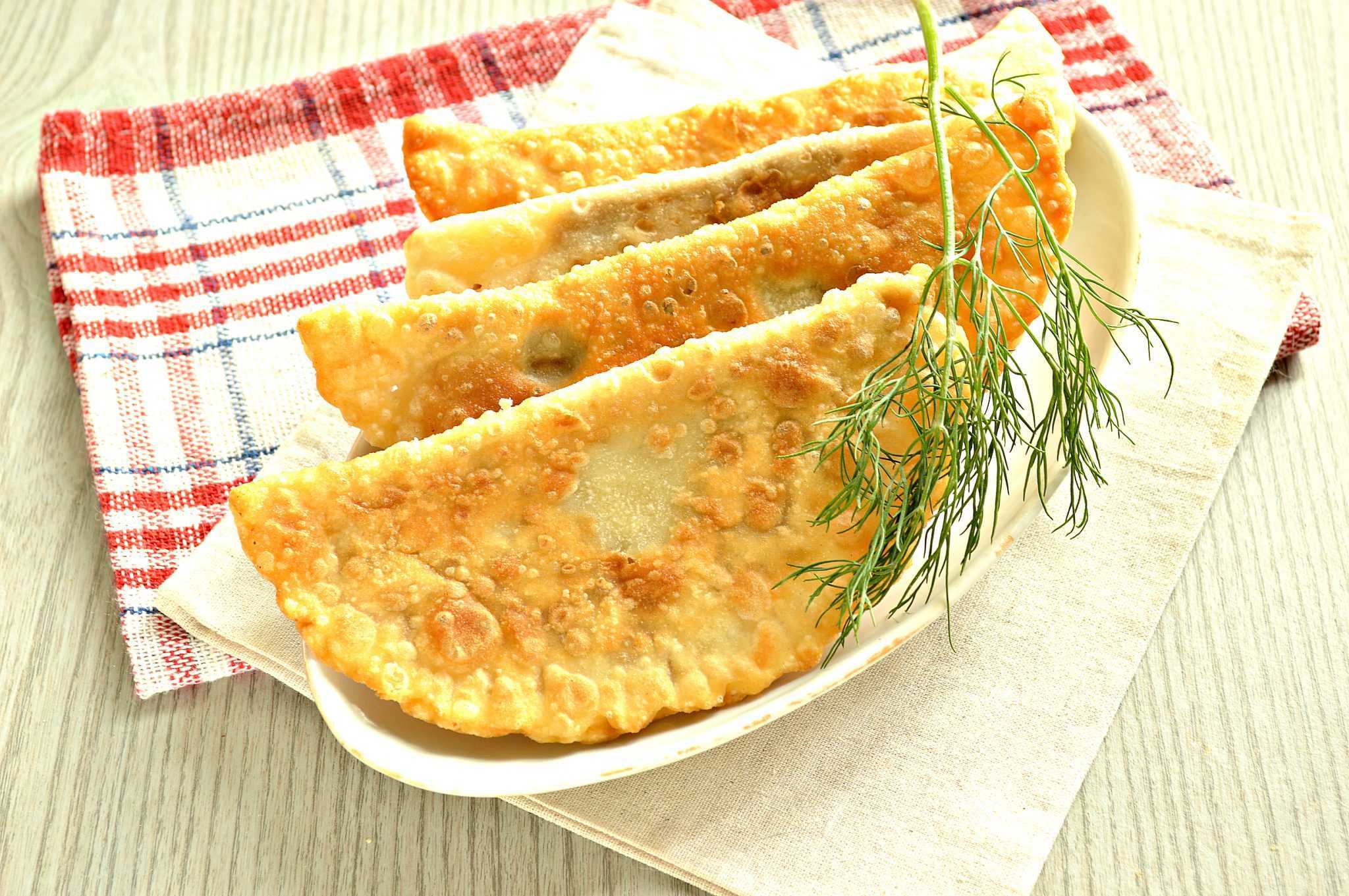Чебуреки с вареным мясом. как приготовить вкусный сочный фарш для чебуреков. как сделать сочный и вкусный фарш на чебуреки