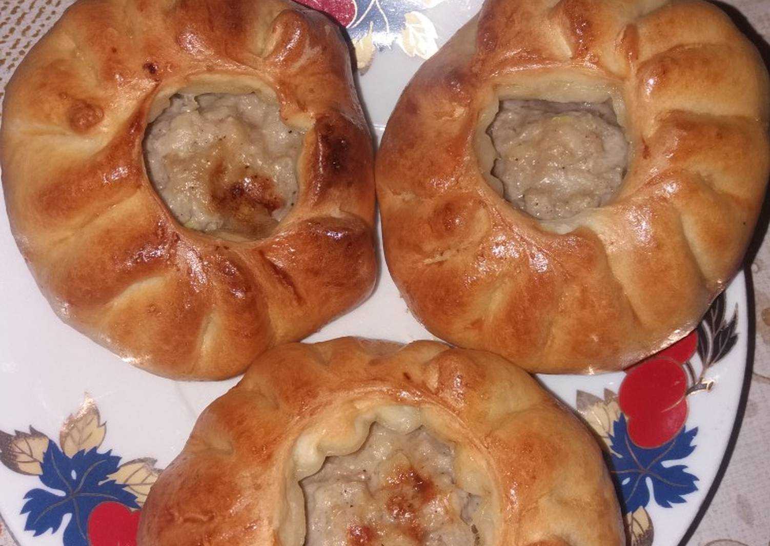 Беляши с мясом в духовке — 5 очень вкусных домашних рецептов