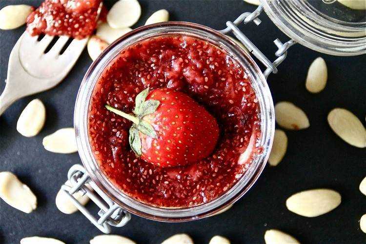 Клубника на зиму, перетертая с сахаром – рецепты с фото