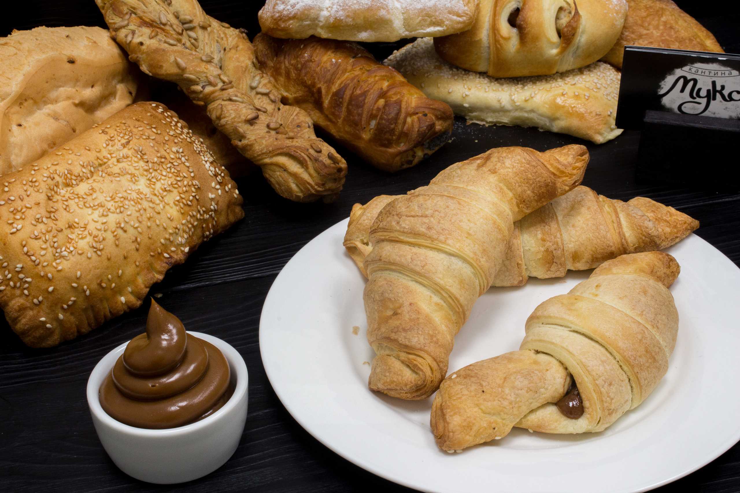 8 изумительно вкусных рецептов круассанов из слоеного теста