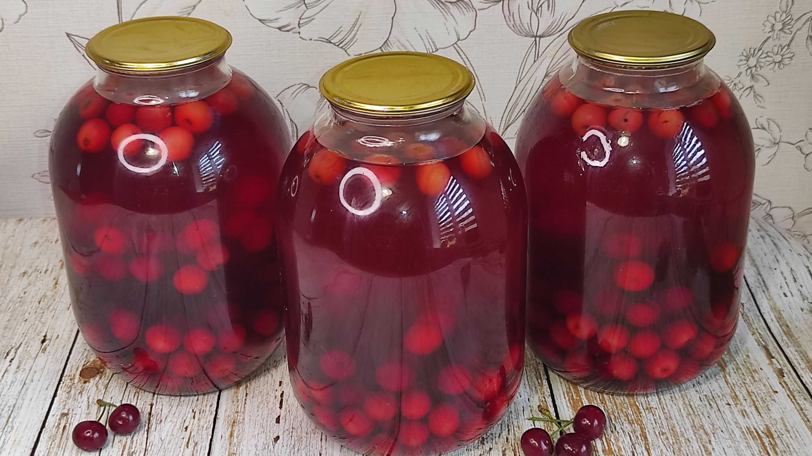 Компот из вишни замороженной на зиму
