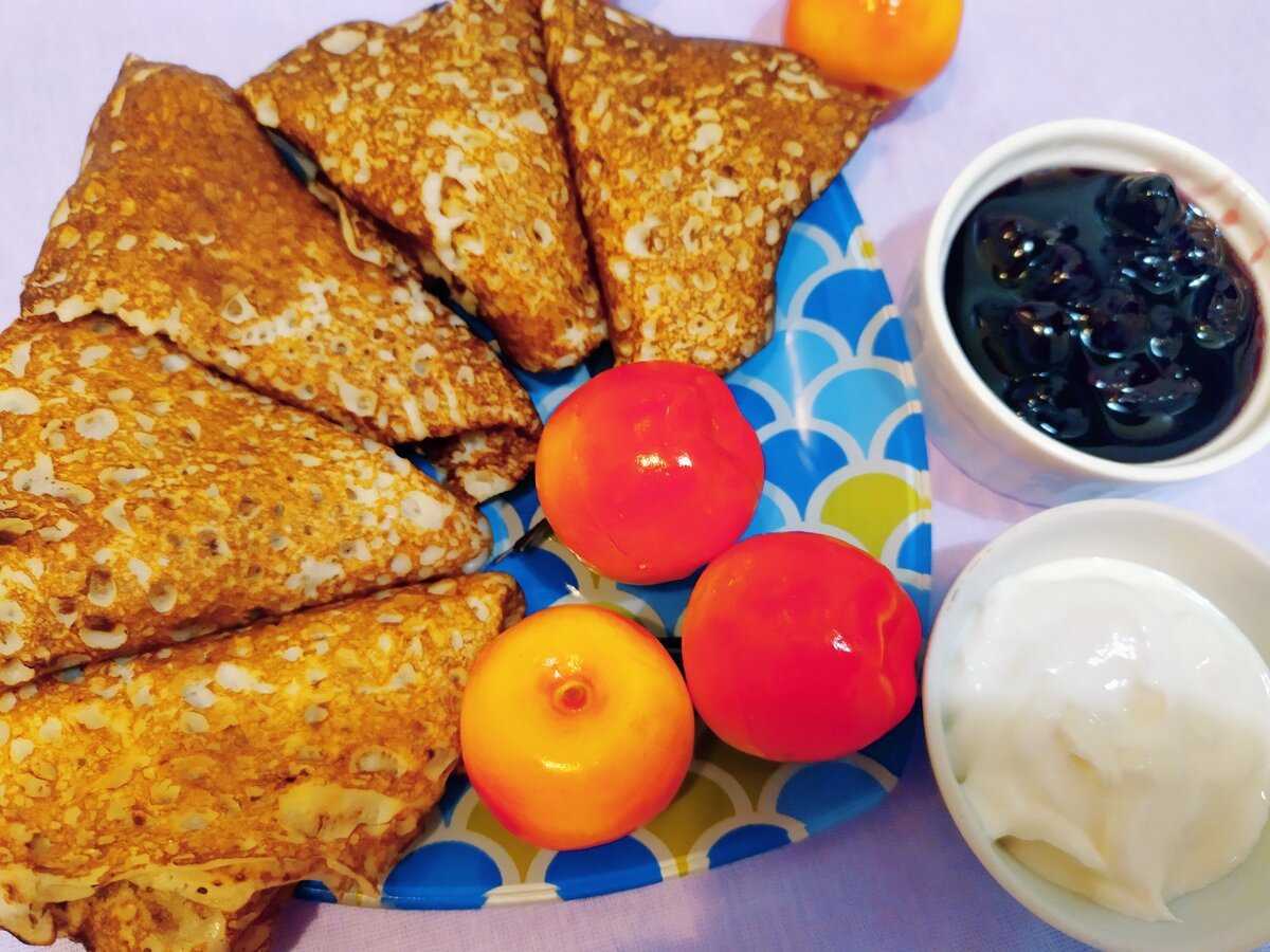 Блины на кефире: 5 проверенных рецептов как приготовить вкусные тонкие или пышные блинчики
