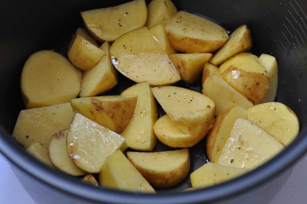 Запеченный картофель в мультиварке – полезно! рецепты запеченного в мультиварке картофеля со специями, в сливках, с сыром, беконом и т.д. - автор екатерина данилова - журнал женское мнение
