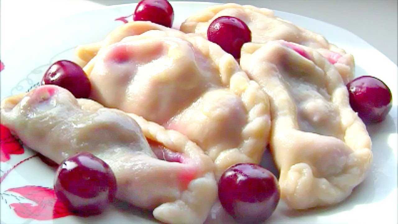 Как варить вареники с вишней замороженные
