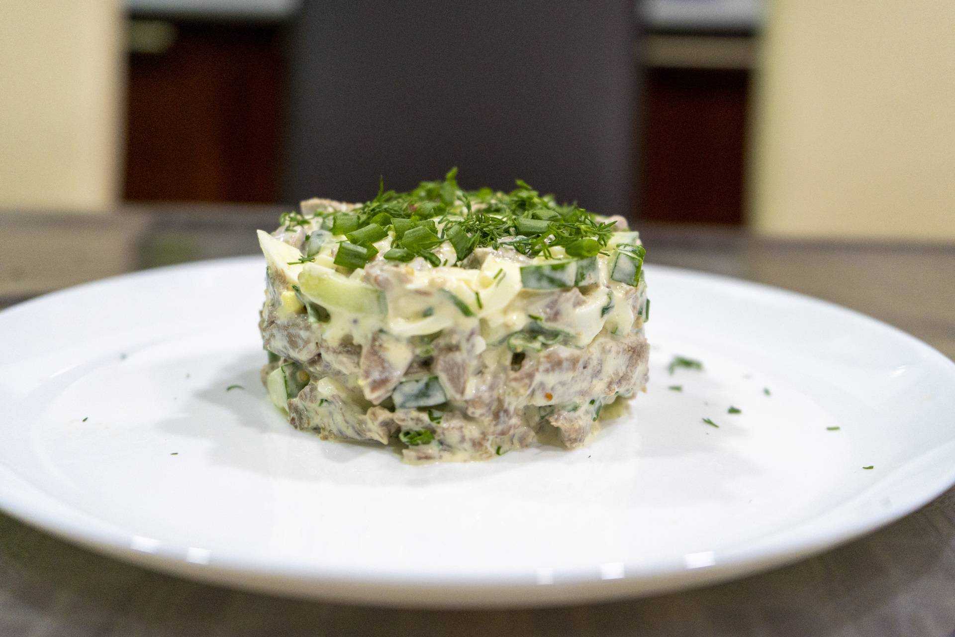 Оливье – 10 классических и новых рецептов очень вкусного салата