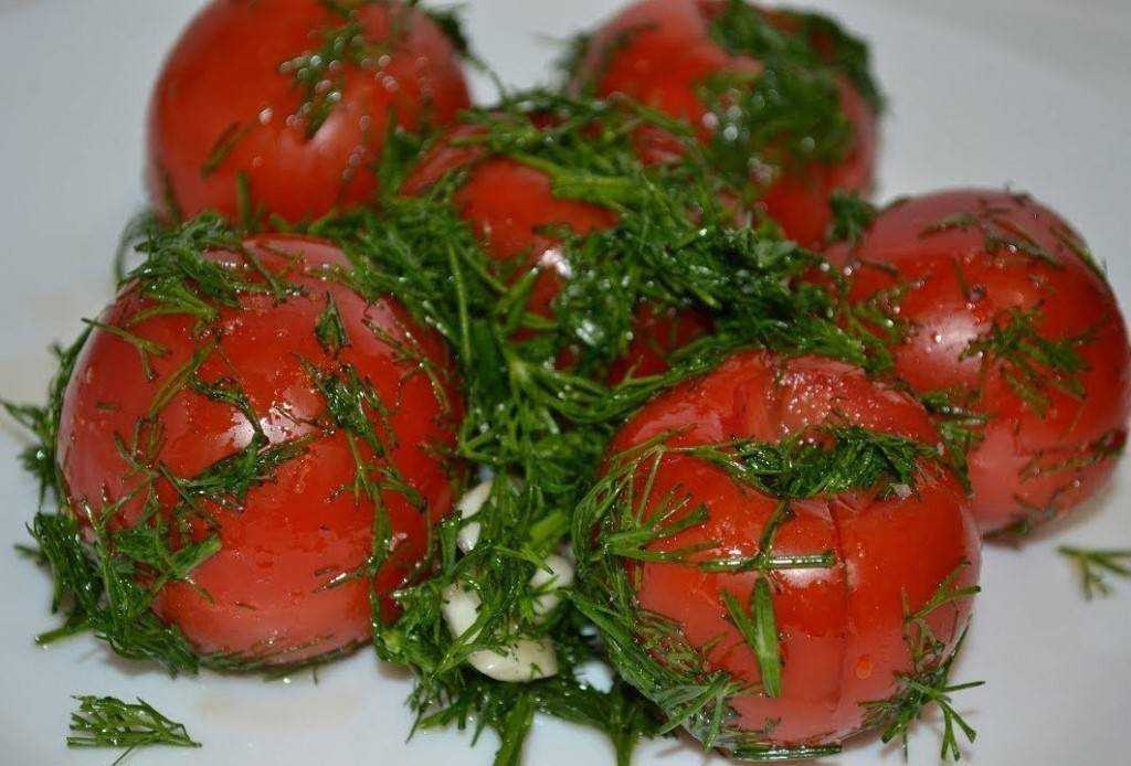 Маринованные помидоры с чесноком быстрого приготовления: 7 самых вкусных рецептов