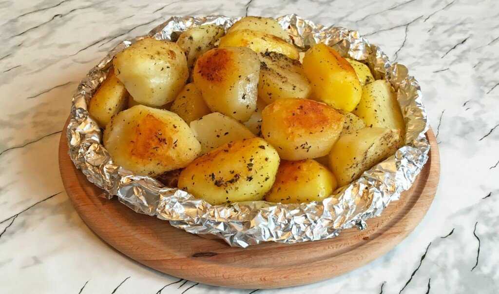 Блюда из молодого картофеля – 8 простых и вкусных рецептов