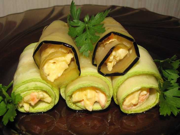 Рулетики из кабачков с начинкой – 6 пошаговых рецептов вкусной закуски