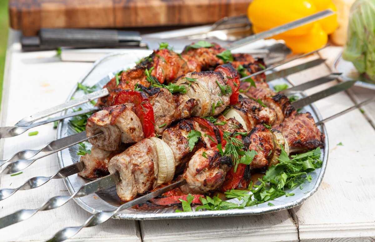 Шашлык из свинины — самый вкусный рецепт маринада чтобы мясо было мягким и сочным?